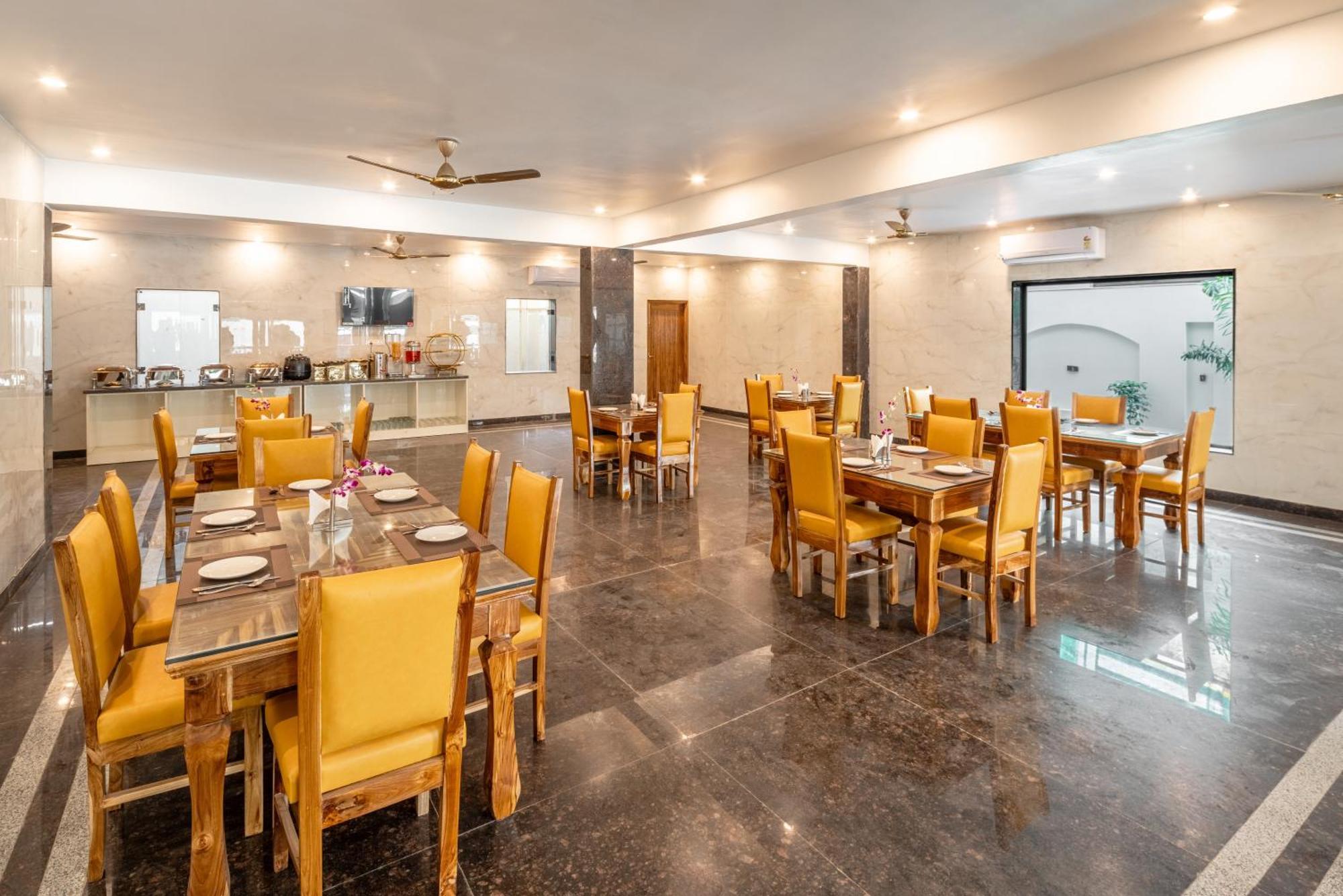 Lime Tree Hotel & One Bhk Serviced Apartment Noida - Sector 50 Metro מראה חיצוני תמונה