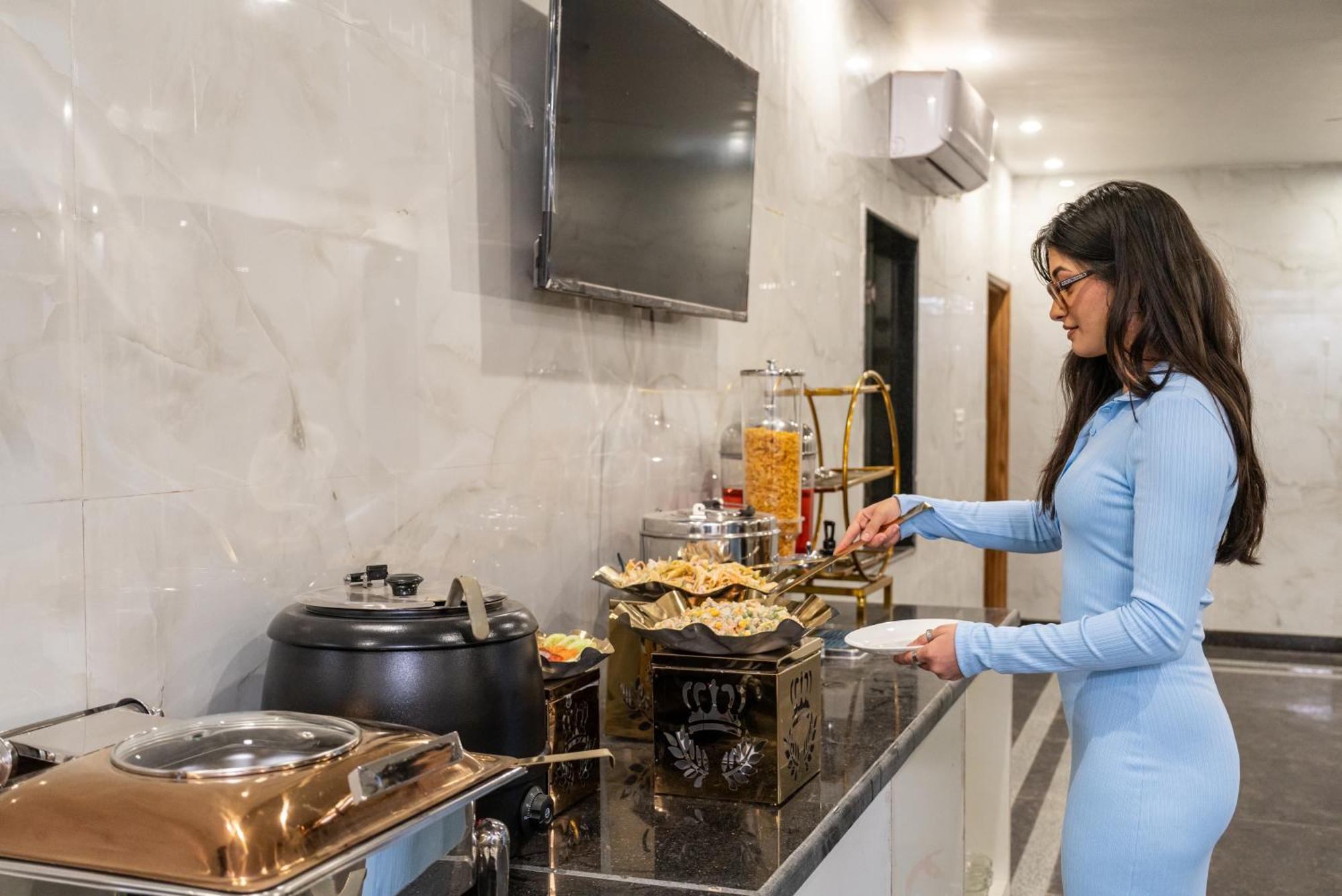Lime Tree Hotel & One Bhk Serviced Apartment Noida - Sector 50 Metro מראה חיצוני תמונה